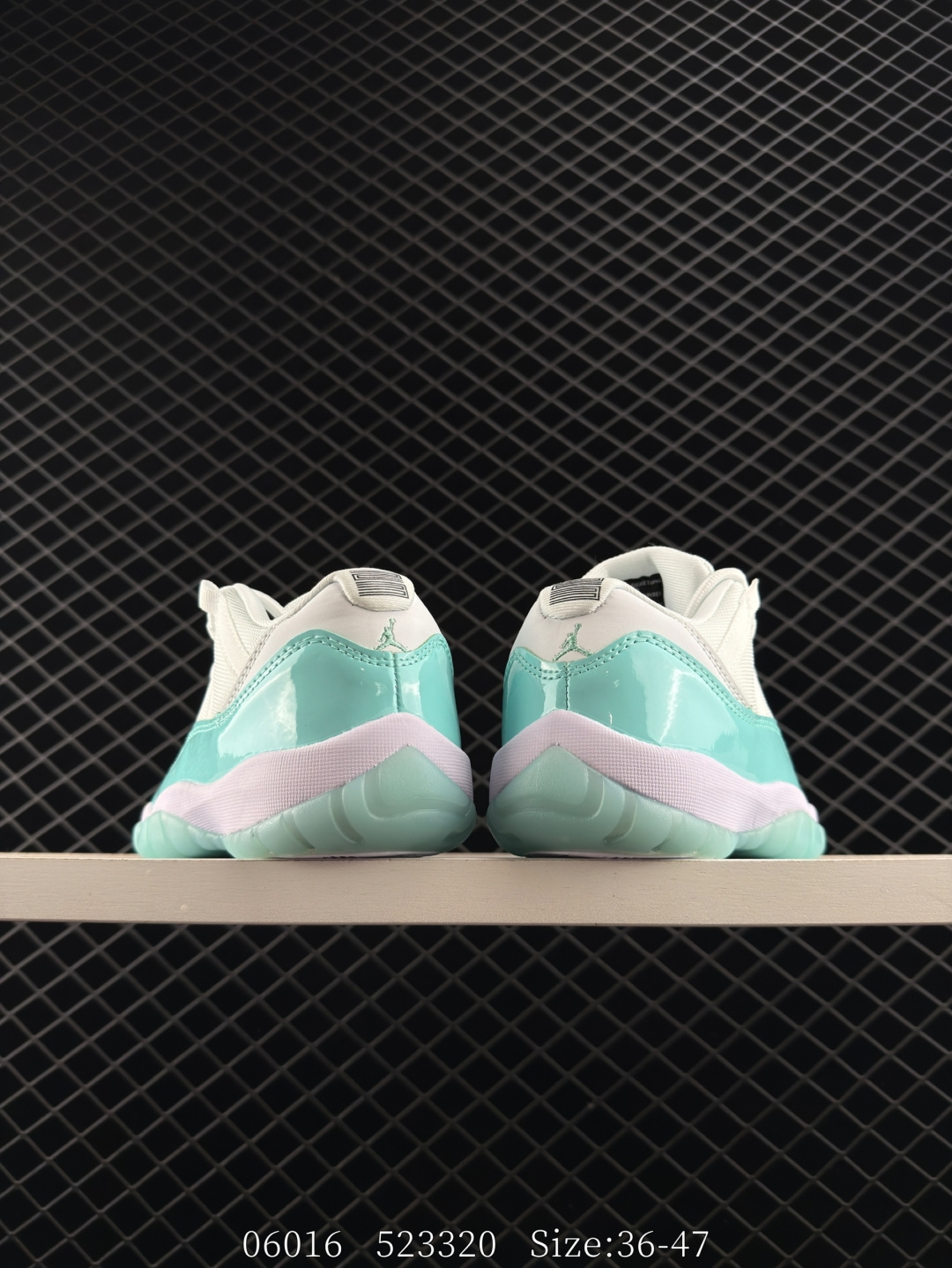 Nike Air Jordan 11 Retro Low